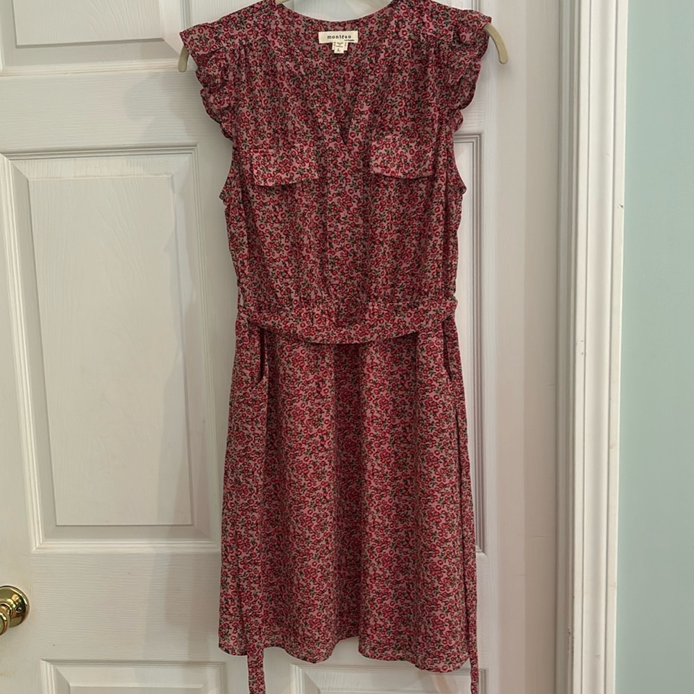 Monteau red floral dress. Ladies size Large